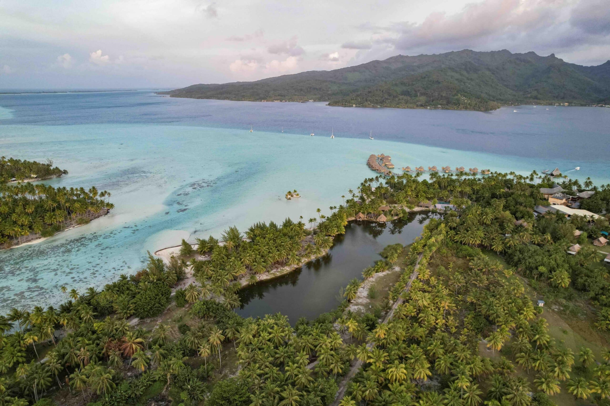 SAii Lagoon · Male / Home