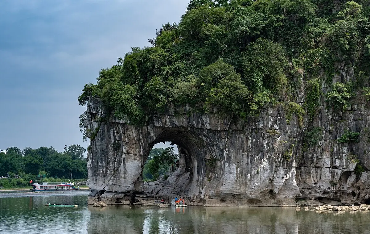 Elephant Trunk Hill, Reed Flute Cave & Departure