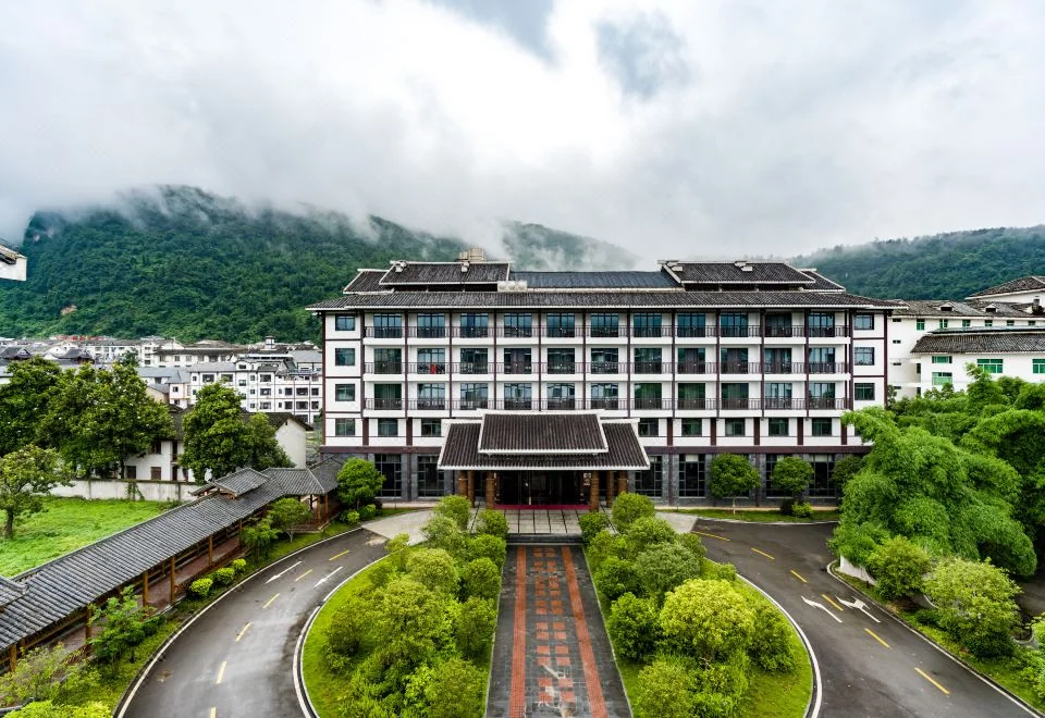 Best Western Plus Qingxinyuan Hotel