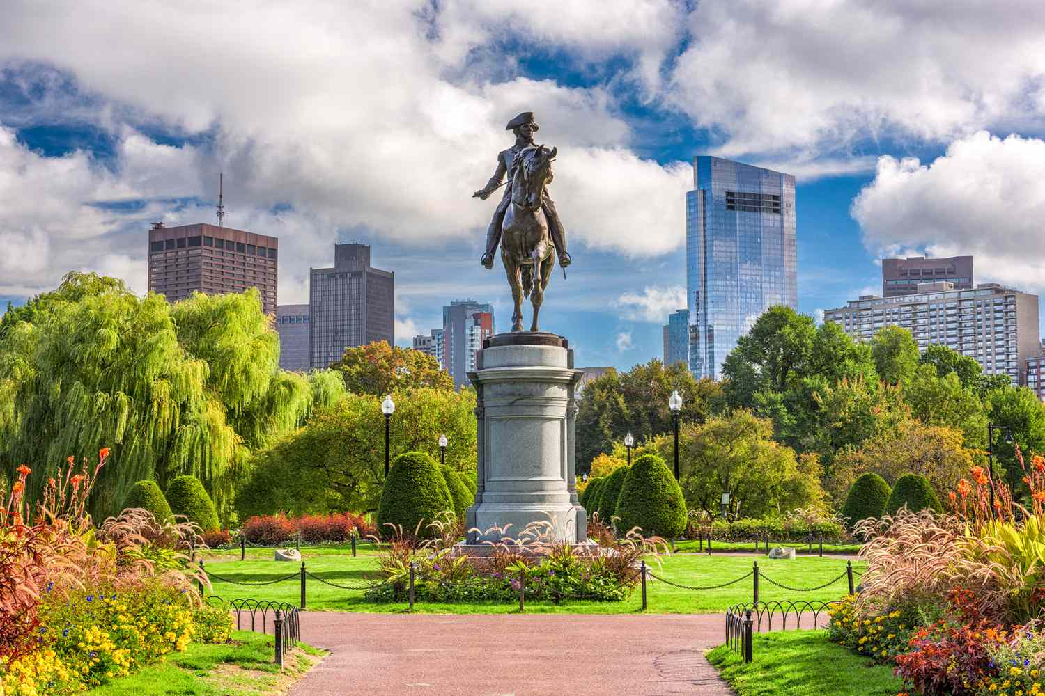 Boston Public Garden and George Washington statue